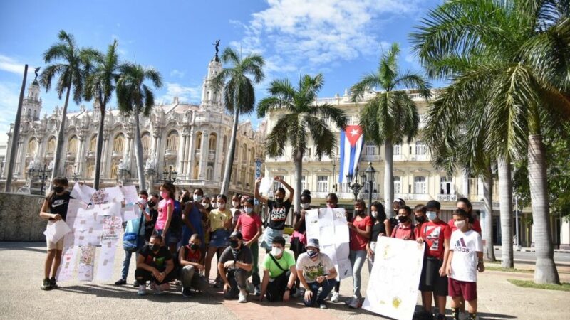 Transmiten jóvenes cubanos mensaje de felicidad y esperanza para el país