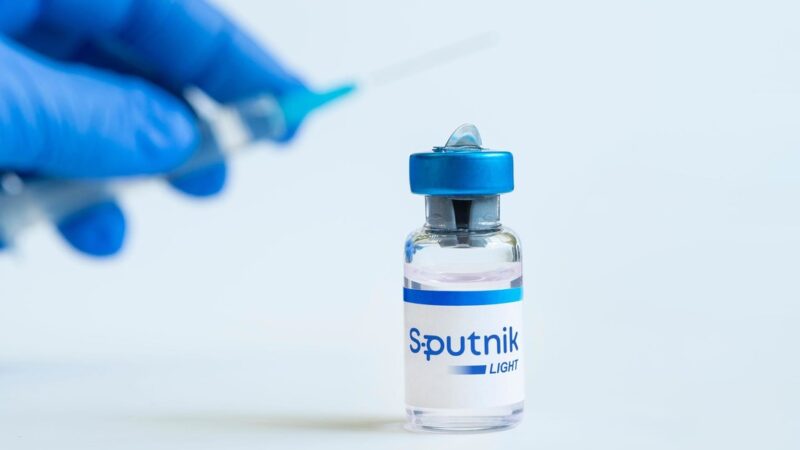 The Lancet: La vacuna monodosis rusa Sputnik Light tiene un alto perfil de seguridad y genera una fuerte respuesta inmune contra el covid-19