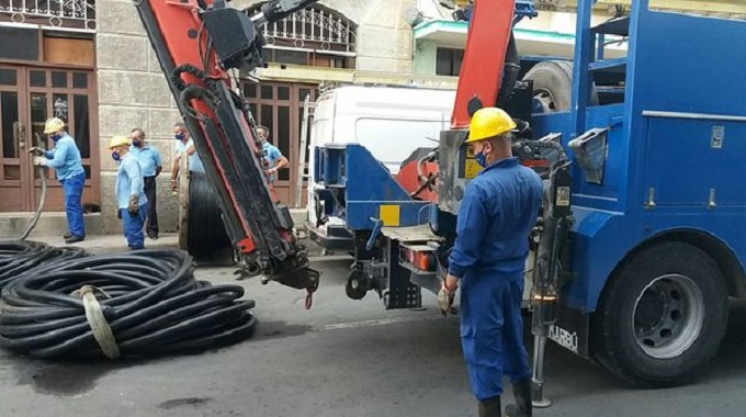 Priorizan en Las Tunas recuperación del servicio móvil después del incendio en ETECSA