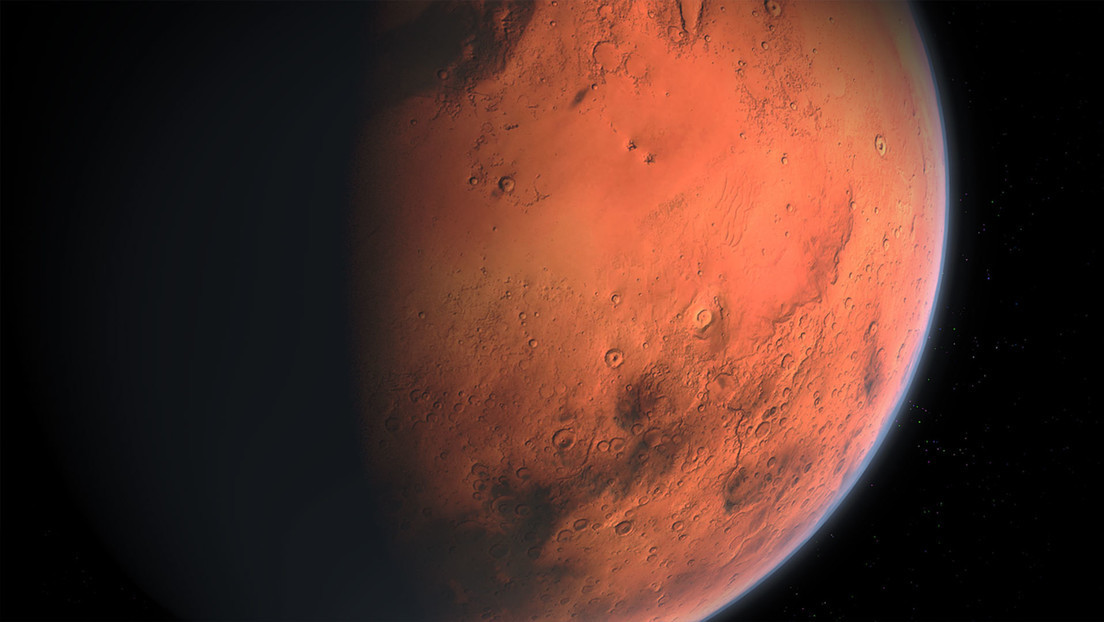 El orbitador espacial ExoMars descubre «cantidades significativas» de agua ocultas bajo la superficie de Marte