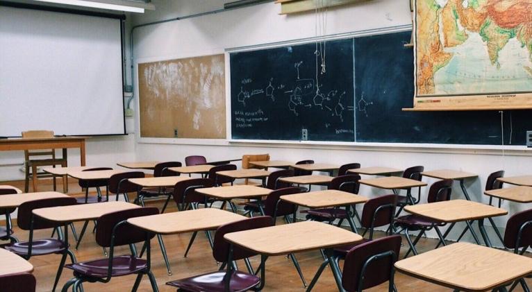 EE.UU.: Alumnos blancos fingen subastar a negros como esclavos