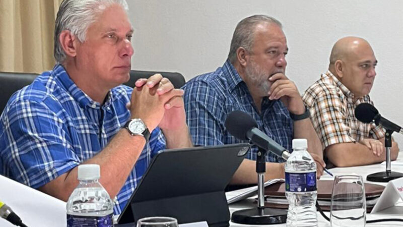 Encabeza Díaz-Canel chequeo a acciones para extinción de incendio