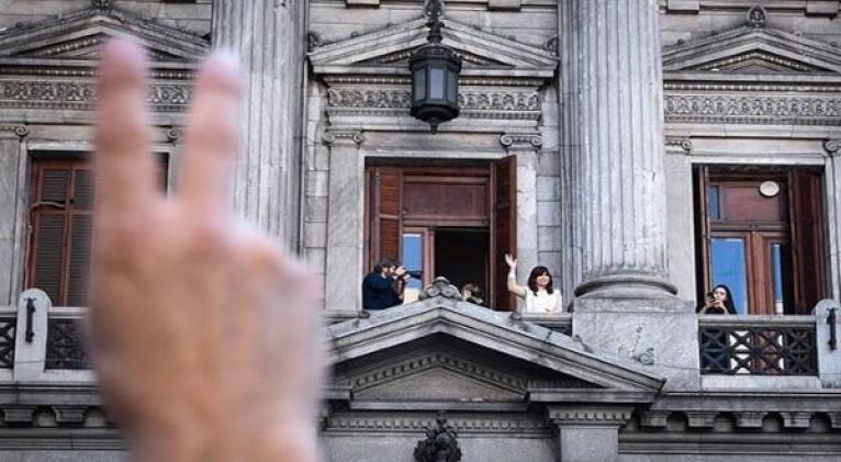 Presidentes latinoamericanos respaldan a Cristina Fernández