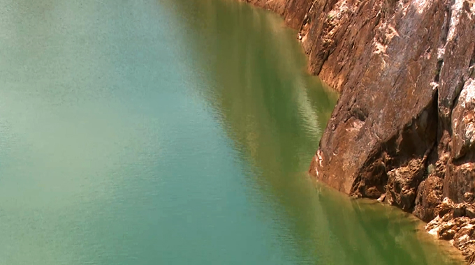 Imagen de la naturaleza: Lago azul