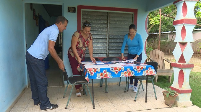 Alistan colegios electorales en Las Tunas para el referendo del Código de las Familias