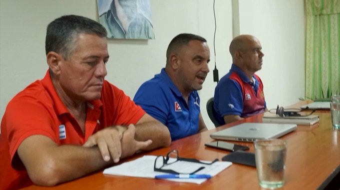 Presidente de la Federación Cubana de Béisbol informa en Las Tunas sobre nuevas proyecciones del béisbol cubano
