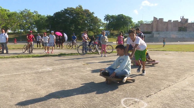 Inicia en Las Tunas programa de actividades por el aniversario 62 de los CDR