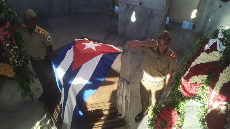 Conmemoran en Santa Ifigenia 154 años del Grito de Independencia (+Fotos)