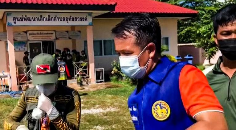 Expolicía mata a tiros a 34 personas, la mayoría niños, en guardería de Tailandia