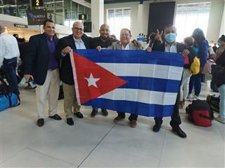 Arriba a Honduras brigada de maestros cubanos