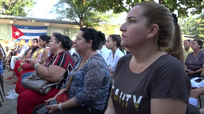 Celebraron en Puerto Padre acto municipal por el Día del Educador