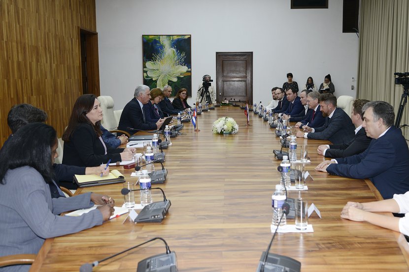 Sostiene Presidente cubano encuentro con empresarios rusos