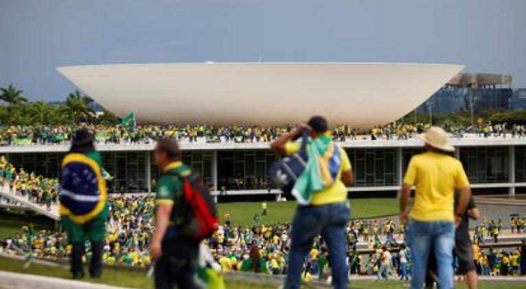 La Cámara de Diputados de Brasil aprueba la intervención federal de Brasilia tras el asalto a los tres poderes