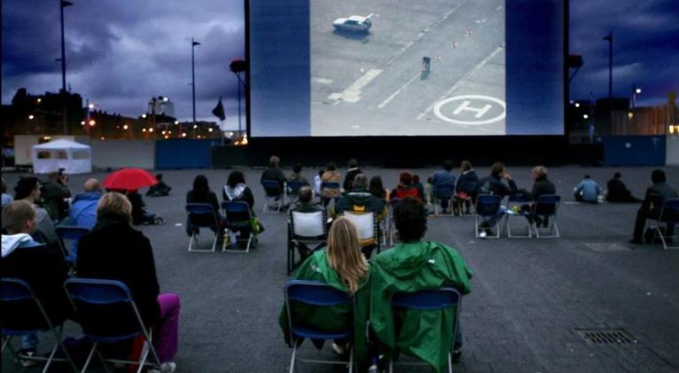 Demuestran que la actividad cerebral se relaja mientras se miran películas