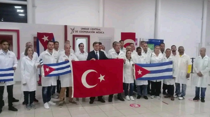 Apoyan brigadas médicas cubanas labores asistenciales en Turquía