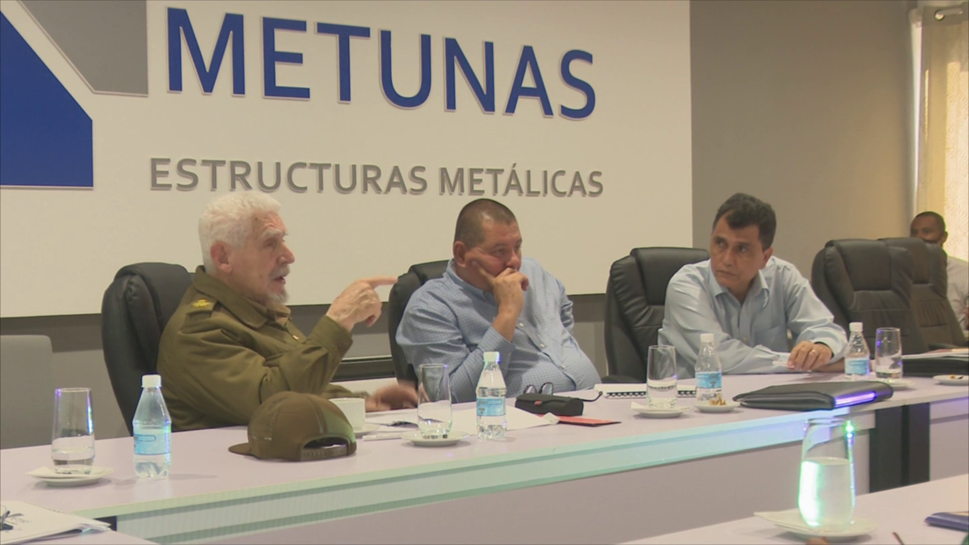 Analizan situación del programa de la vivienda en municipio de Las Tunas.