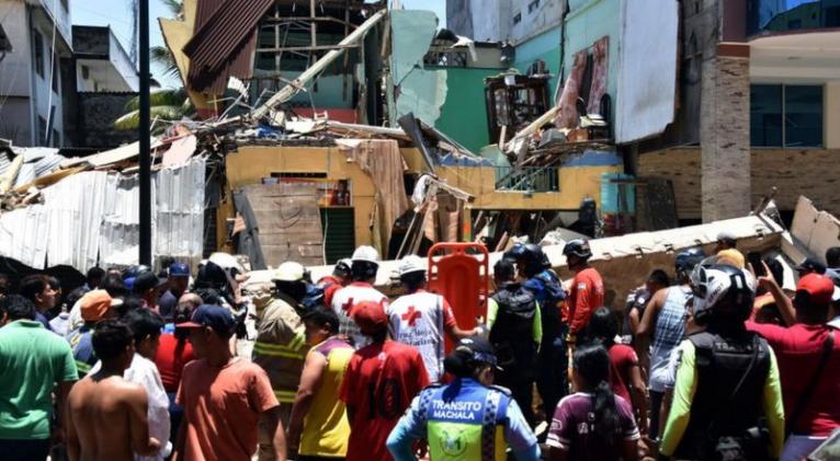 Asciende a 491 cifra de heridos tras terremoto en Ecuador