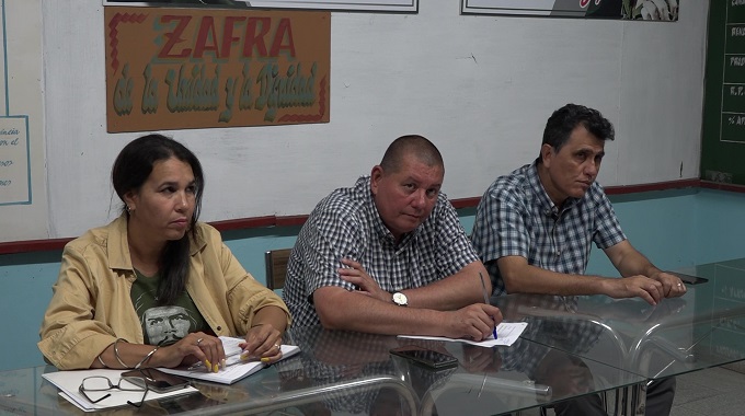 Chequea Primer Secretario del Partido en Las Tunas marcha de la zafra en el norte de la provincia