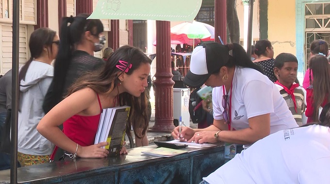 Se desarrollan en Las Tunas actividades de la Feria del Libro