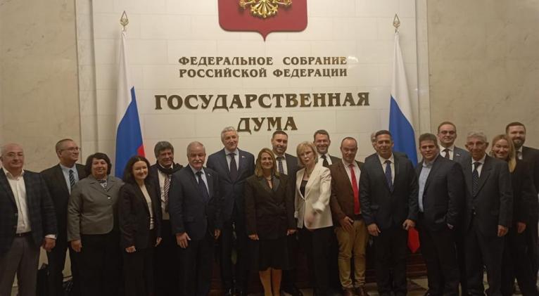 Reciben en Parlamento ruso a delegación cubana