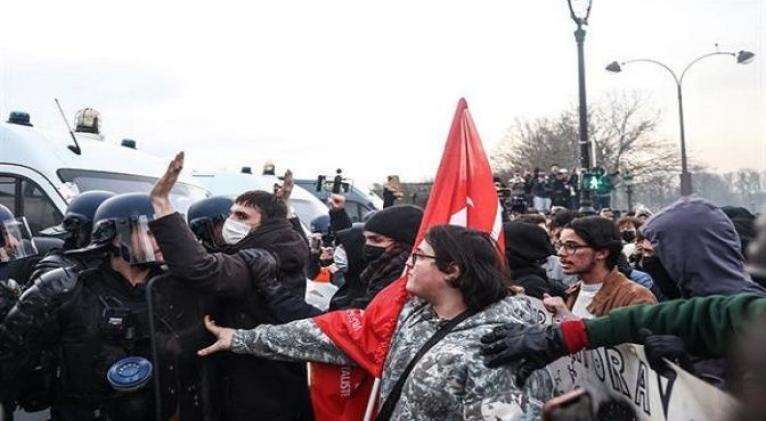 Fuerzas de seguridad detienen a cientos de manifestantes tras protestas en Francia