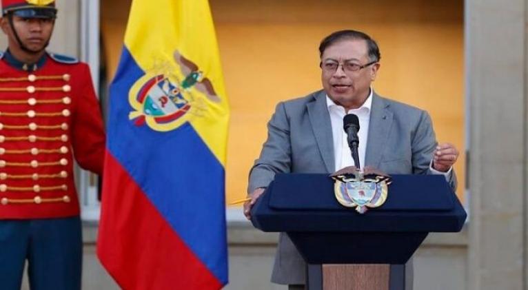 Presidente de Colombia anuncia proceso de paz con disidencias de las FARC