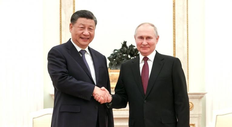 Putin y Xi Jinping se reúnen en Moscú