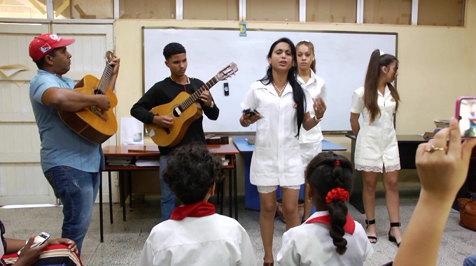 Evento promueve la décima y el verso en Escuela Profesional de Arte de Las Tunas