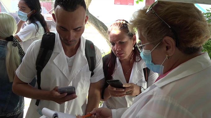Estudiantes de ciencias médicas de Puerto Padre apoyan pesquisa epidemiológica