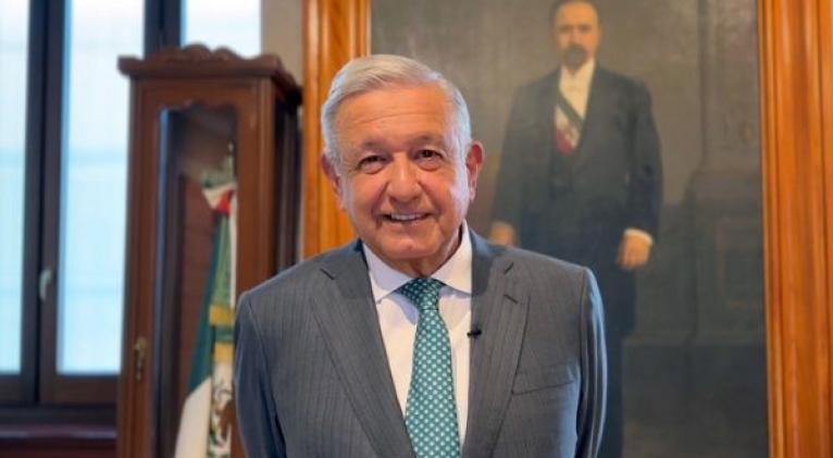Presidente mexicano reaparece tras padecer Covid-19