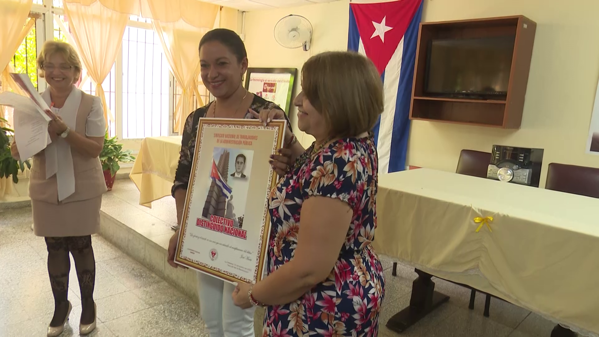 Recibió Bandec #LasTunas la distinción Colectivo Distinguido Nacional por segundo año consecutivo