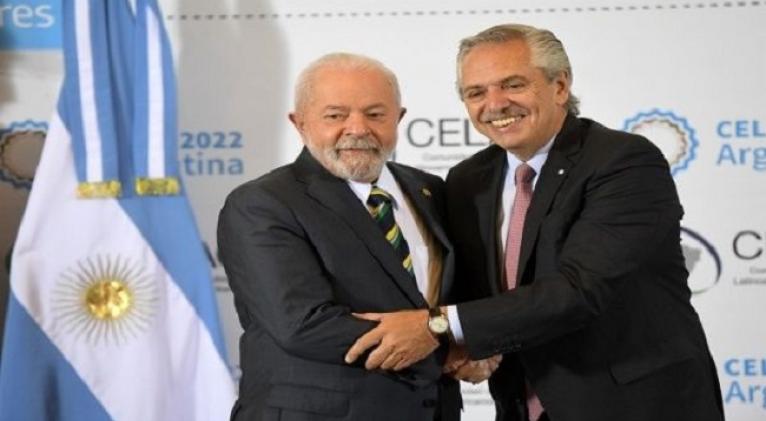 Presidente argentino se reunirá con Lula da Silva en Brasil