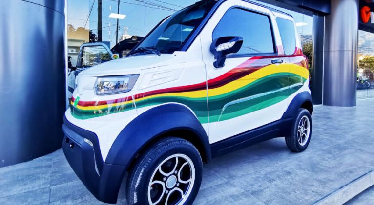 Vehículos eléctricos de Bolivia buscan mercado en Cuba