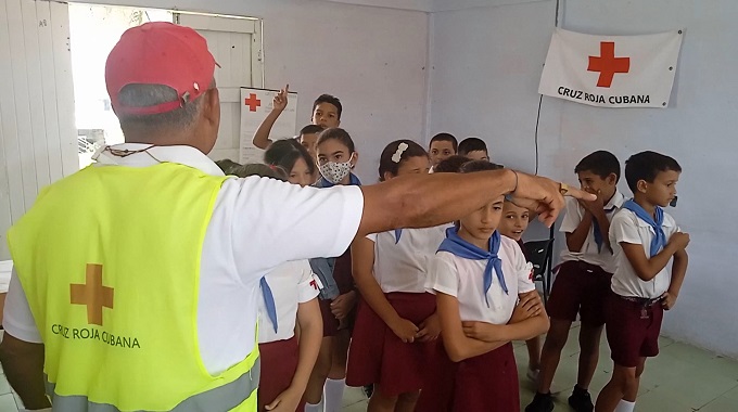 Extienden en Puerto Padre el programa de trabajo de la Cruz Roja a centros educacionales