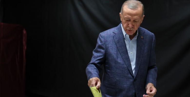 Habrá segunda vuelta en Turkiye: Erdogan a pocas centésimas de la victoria