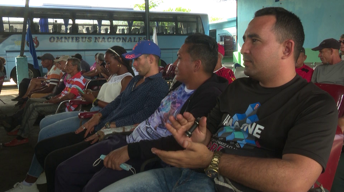 Recibe UEB de Ómnibus Nacionales Las Tunas condición de Vanguardia Nacional