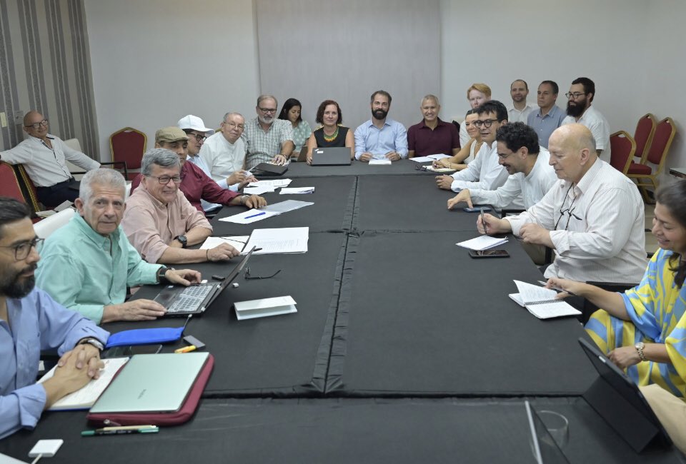 Posponen clausura de tercer ciclo de Mesa de Diálogos de Paz