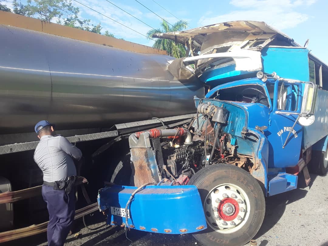 Reciben atención médica víctimas en accidente masivo en Mayabeque