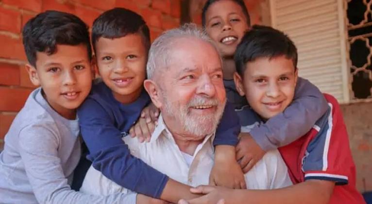 Lula presentará nueva política pública de alfabetización en Brasil