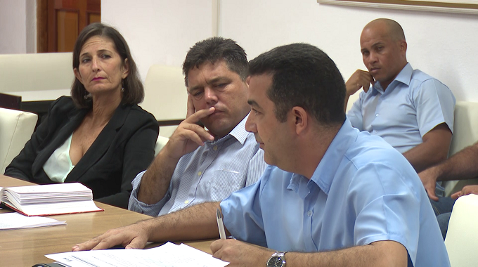 Analiza Buró Provincial del Partido cumplimiento de la política energética en Las Tunas