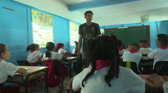 Ultiman detalles para el próximo curso escolar en Colombia