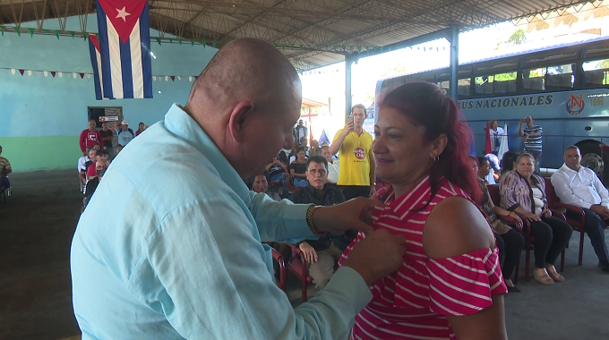 Celebran en Las Tunas el Día del Trabajador del Transporte