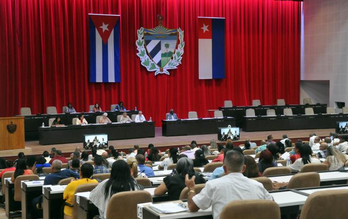 Continúan debates de los diputados en segunda jornada de trabajo de las Comisiones Permanentes