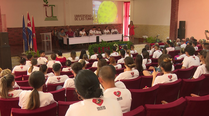 Debatieron estudiantes de la enseñanza media temas de interés en asamblea provincial de la FEEM