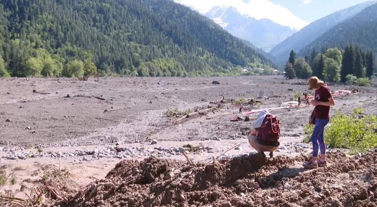 Asciende a 21 la cifra de fallecidos por el deslizamiento de tierra en Georgia