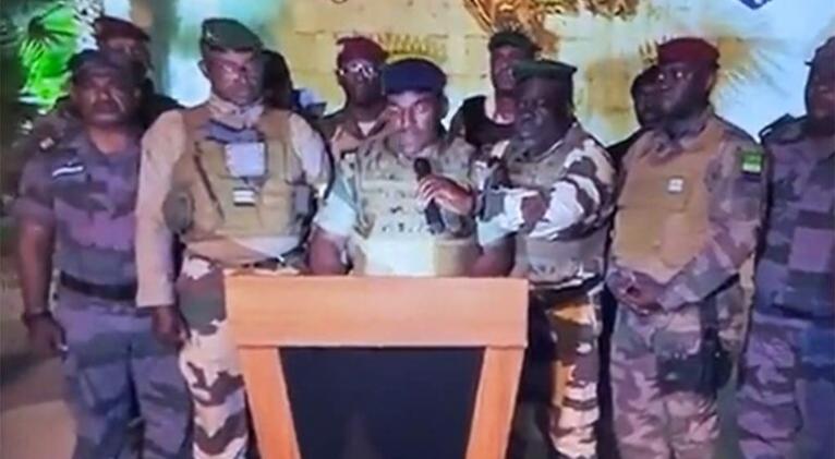 Militares anulan elecciones y toman el poder en Gabón