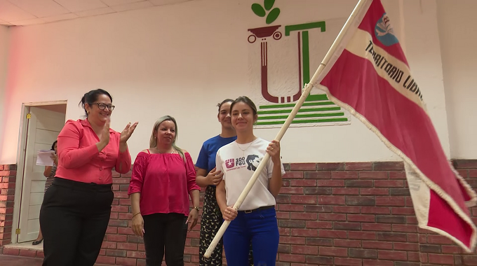 Abanderan universitarios de Las Tunas en la tarea Educando por Amor