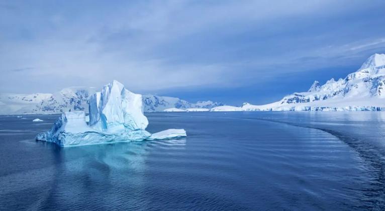 Crece agujero de ozono sobre la Antártida
