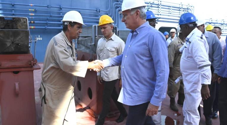 Visita Presidente cubano nuevo dique flotante