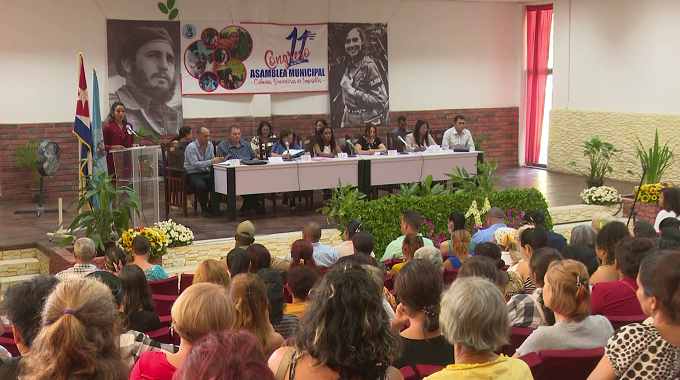 Celebran en Las Tunas asamblea municipal XI Congreso de la FMC